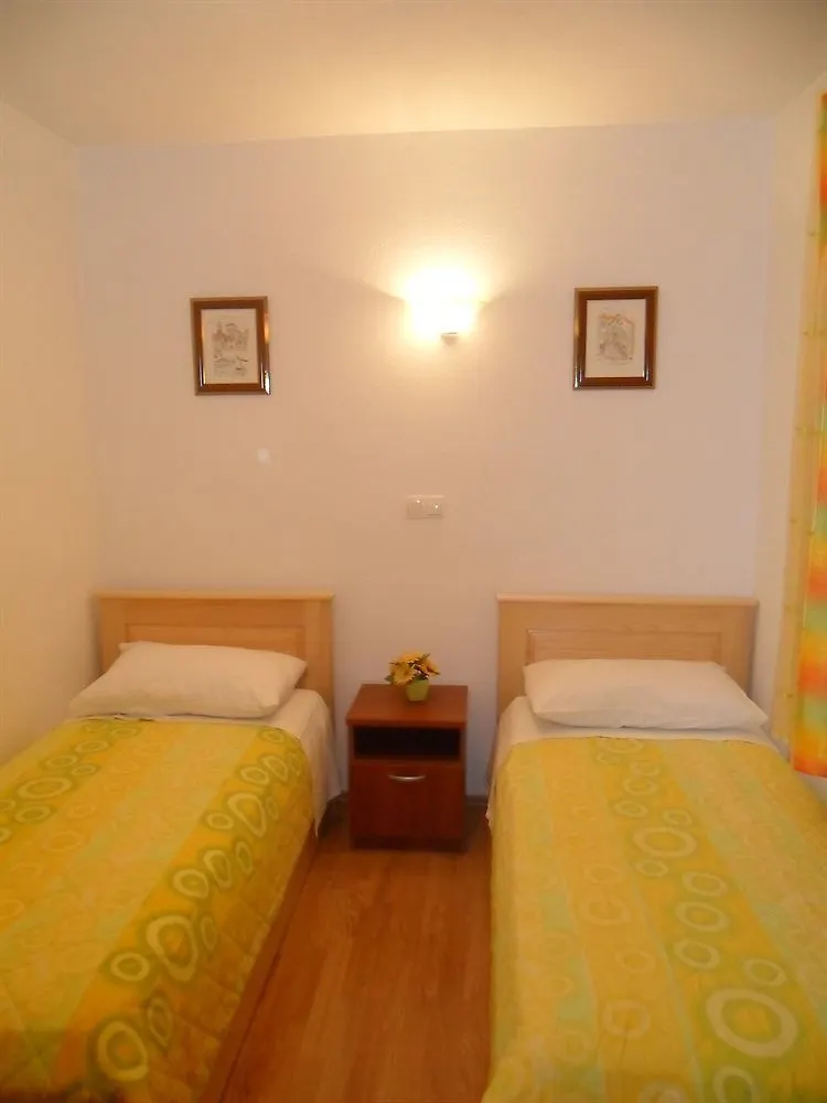 Guesthouse Ruzica Trogir 3*,  Croatia