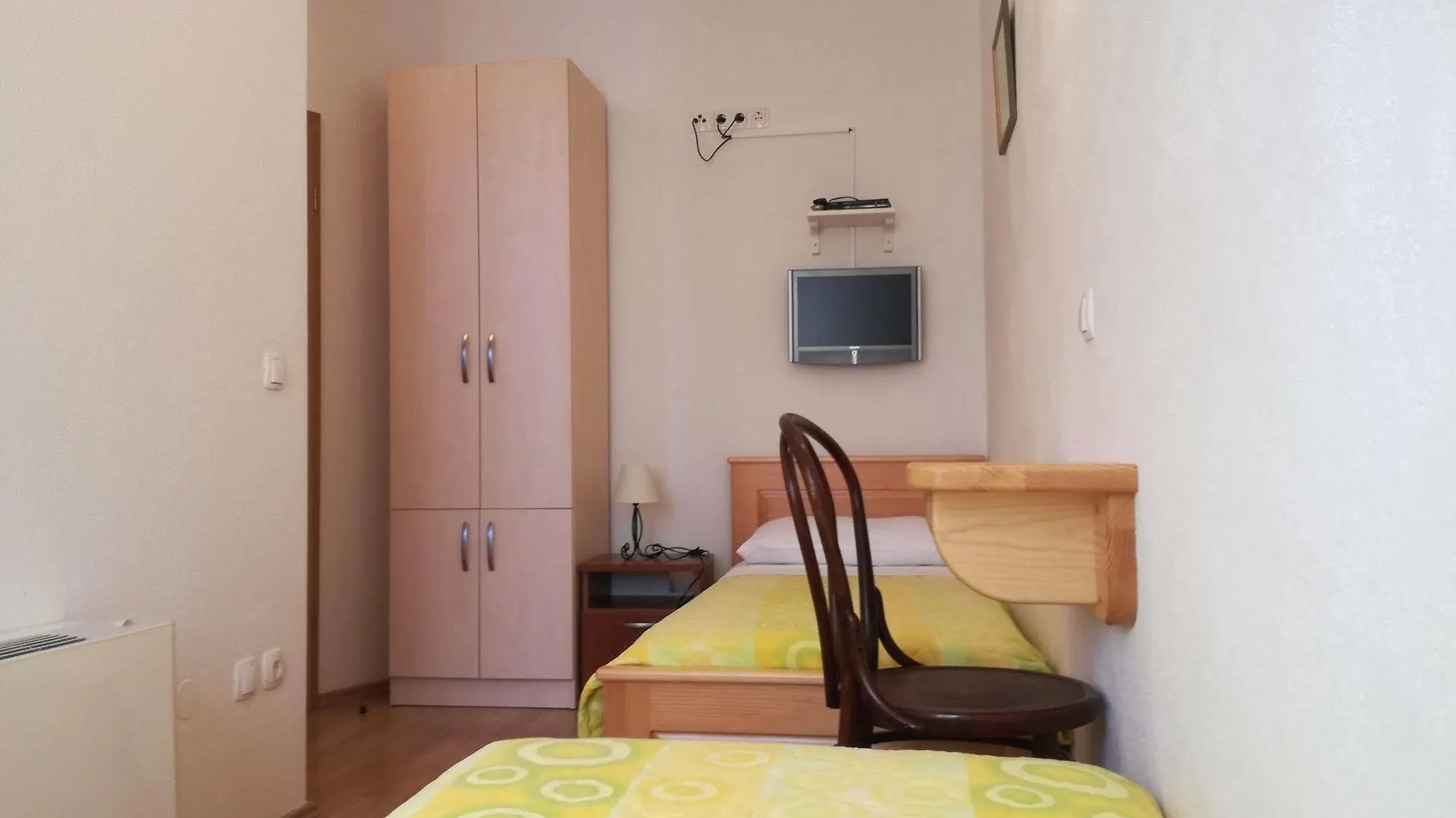 Guesthouse Ruzica 트로기르 호텔