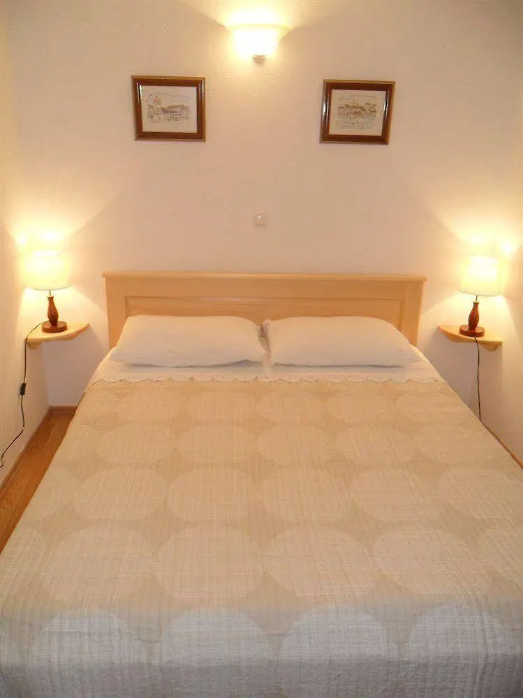 Guesthouse Ruzica Trogir 3*,