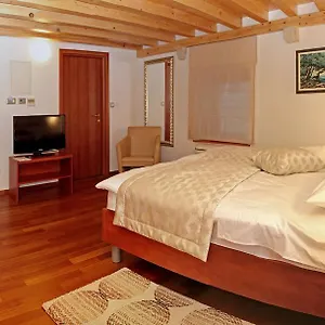 Monika **** Trogir