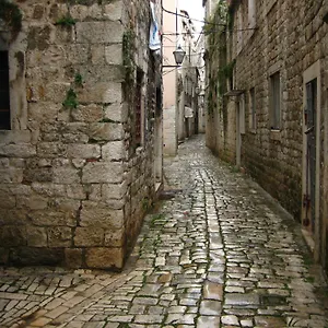 & Stipcic *** Trogir