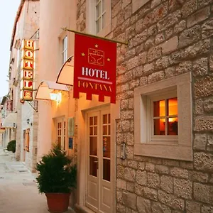 Fontana *** Trogir